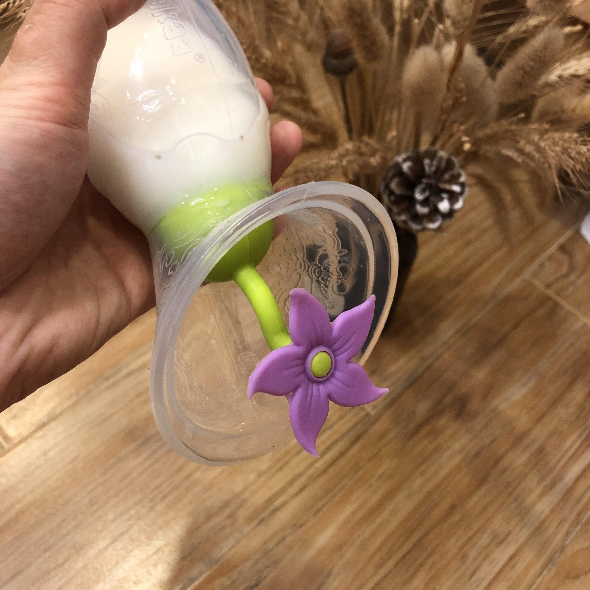 Generation 2 100/150ml Silicone Breast Pump with Suction Base and Flower Stopper Combo | Haakaa.