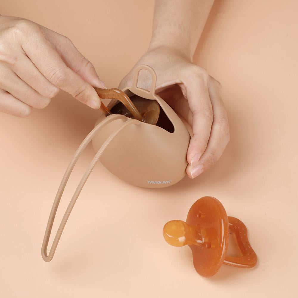 Silicone Dummy Holder Case | Haakaa.
